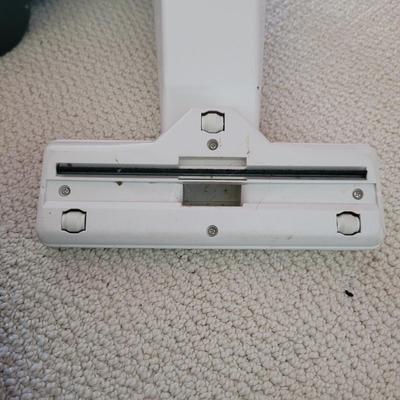 Bissell, Kenmore, & Casabella Lightweight Electric & Manual Vacuums & Sweepers (P-CE)