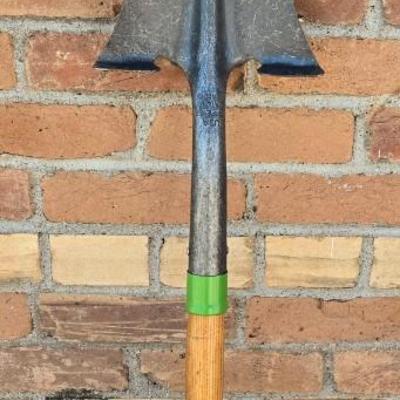 D Handle Shovel