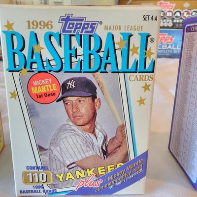 Topps Boxed Baseball Card Sets (BO-JS)