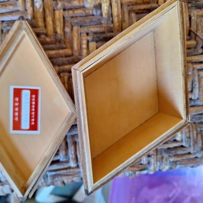 Wood trinket jewelry box