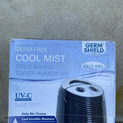 LOT 100: Hunter Cool Mist Humidifier w/ Box Model 36517