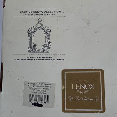 LOT 222: Lenox Christmas Serving Platter & Bowl, Vintage Corinthian Vase, Baby Jewel Carousel Frame, & Boehm/Lenox 1980 Woodland Wildlife...