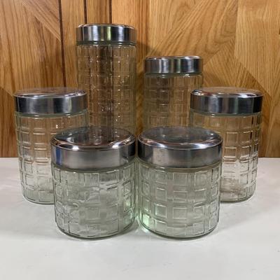 LOT 227: 10 Select Home Kitchenworks Glass Canisters