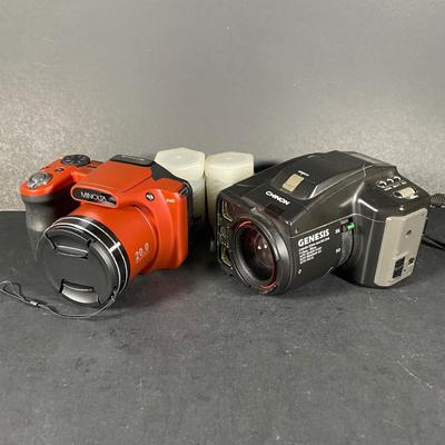LOT 284: Minolta MN35Z & Chinon Genesis Cameras