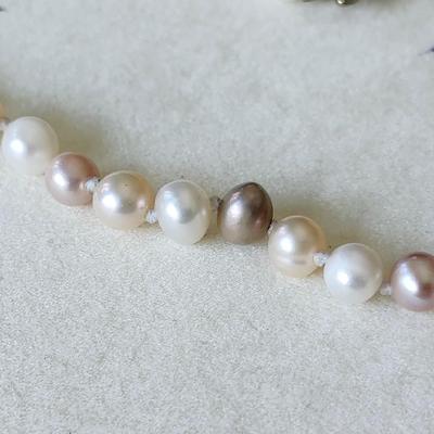 Lovely strand of pastel pearls