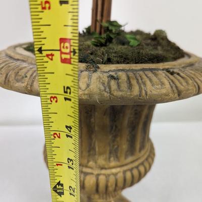 Osterich Feather 'Trees' in Urn Vases