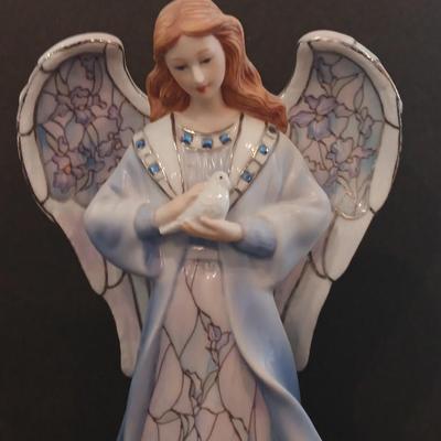 Bradford Edition Numbered Angel of Peace Issued in the Angelic inspirations porcelain figurine collection.