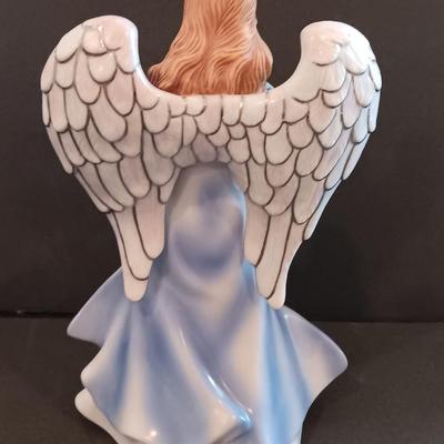 Bradford Edition Numbered Angel of Peace Issued in the Angelic inspirations porcelain figurine collection.
