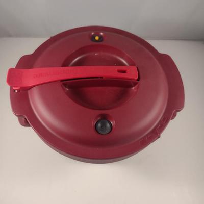Tupperware 3 Quart Microwave Pressure Cooker