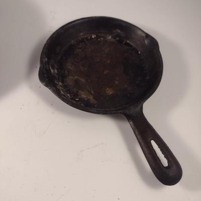 Pair of Cast Iron Pans