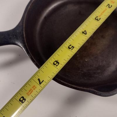 Vintage Wagner Ware Cast Iron Skillet- Approx 6 1/2" in Diameter