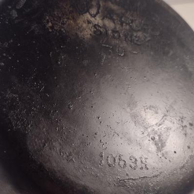 Vintage Wagner Ware Cast Iron Skillet- Approx 6 1/2" in Diameter