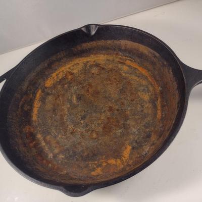 Lodge Cast Iron Skillet with Helper Handle- Approx 12" in Diameter