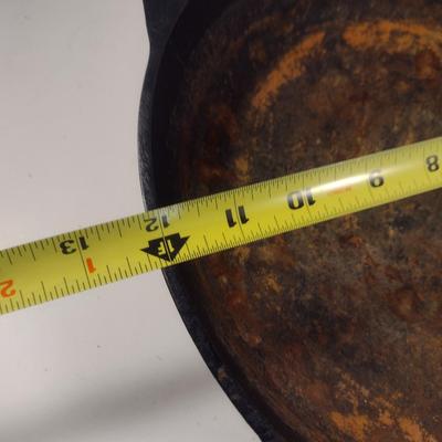 Lodge Cast Iron Skillet with Helper Handle- Approx 12" in Diameter