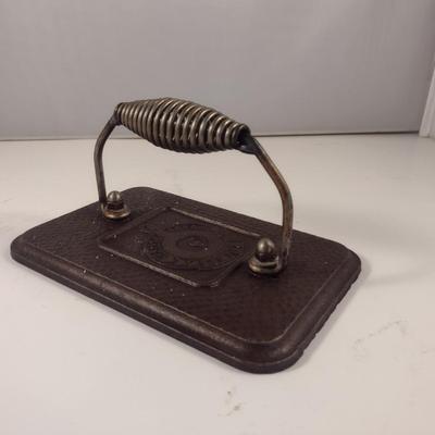 Lodge Cast Iron Bacon Press