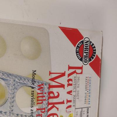 Norpro Ravioli Press/Maker