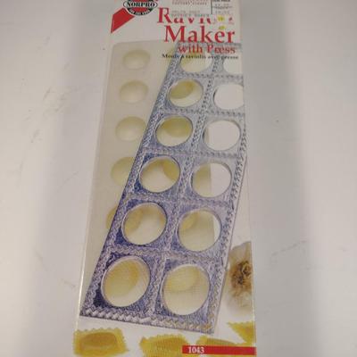 Norpro Ravioli Press/Maker