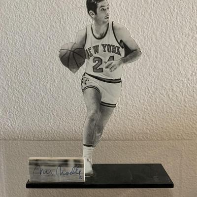 New York Knicks Bill Bradley signed collectible cutout on stand