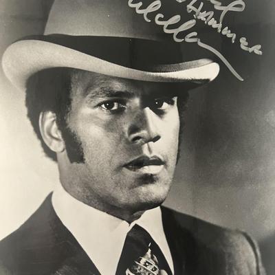 Hammer Fred Williamson signed photo
