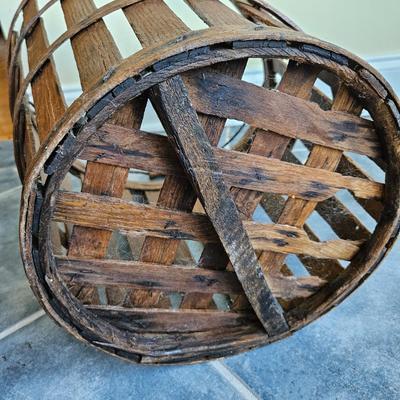 Trio of Baskets and Decor (SR-DW)