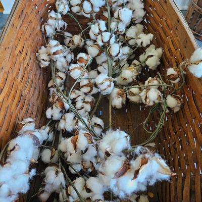 Trio of Baskets and Decor (SR-DW)