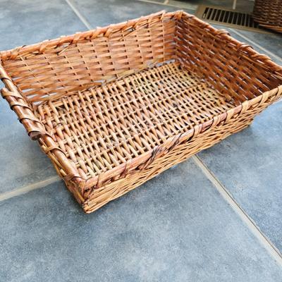 Longaberger and Other Assorted Baskets (SR-DW)