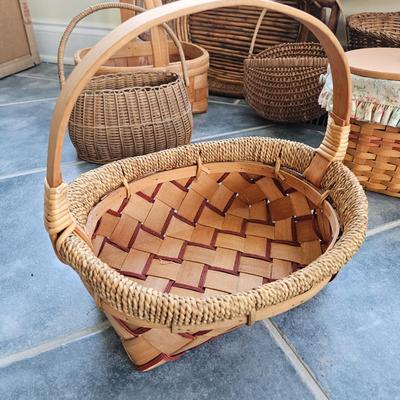 Longaberger and Other Assorted Baskets (SR-DW)