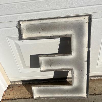 Wagner Sign Service Vintage Cast Metal EAT Sign (G-MG)