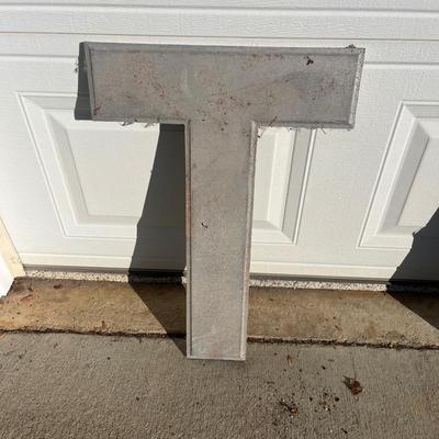 Wagner Sign Service Vintage Cast Metal EAT Sign (G-MG)