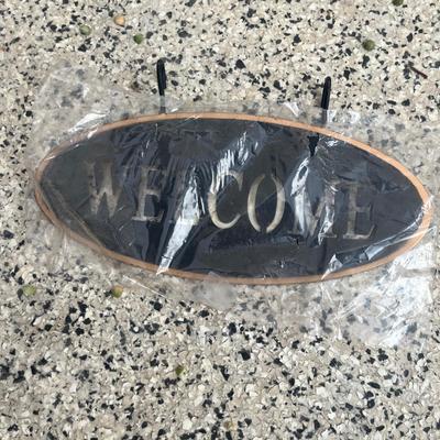 Garden Signs & Decorations w/ Two Shepherd Hooks (G-MG)