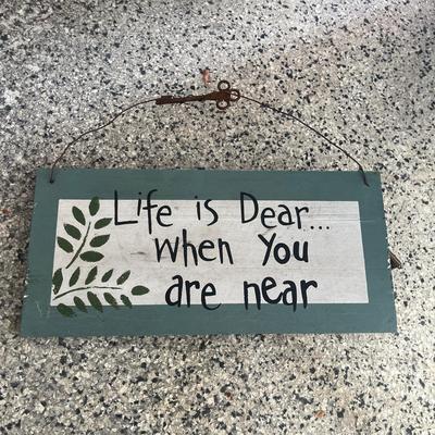 Garden Signs & Decorations w/ Two Shepherd Hooks (G-MG)