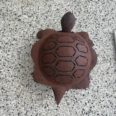 Garden Signs & Decorations w/ Two Shepherd Hooks (G-MG)