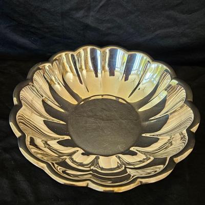 Reed & Barton Dining Room Silver and Glass Decor (K-DW)