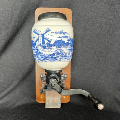 Wall Coffee grinder