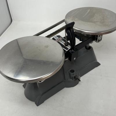 Ohaus Scale