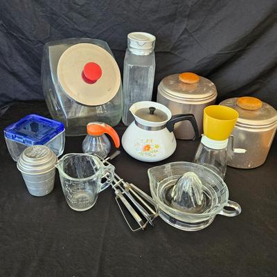 ‘Kitschy’ Kitchen Containers and Accessories (K-DW)