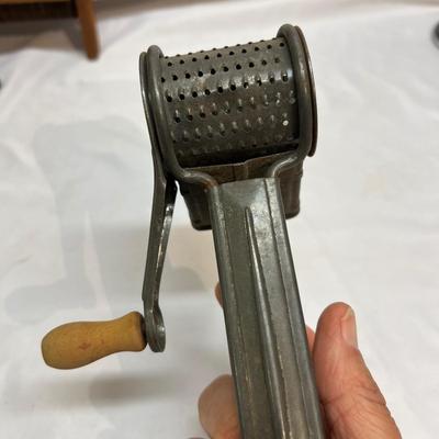 Vintage Wooden Handled Utensils & More (BS-RG)