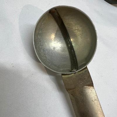 Vintage Wooden Handled Utensils & More (BS-RG)