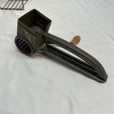 Vintage Wooden Handled Utensils & More (BS-RG)