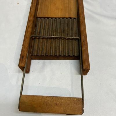 Vintage Wooden Handled Utensils & More (BS-RG)