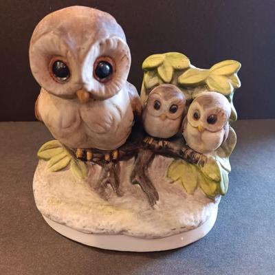 Vintage homeco porcelain owls and two nice Italy signed Alabaster carved owls