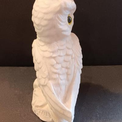 Vintage homeco porcelain owls and two nice Italy signed Alabaster carved owls