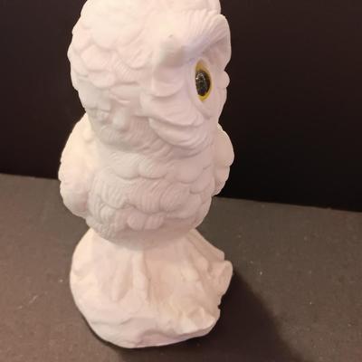 Vintage homeco porcelain owls and two nice Italy signed Alabaster carved owls