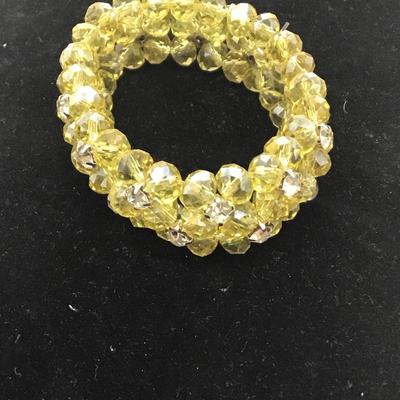 Yellow glow beaded bracelet