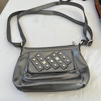 Collection of Purses, Scarves & Wool Hats (L-MG)