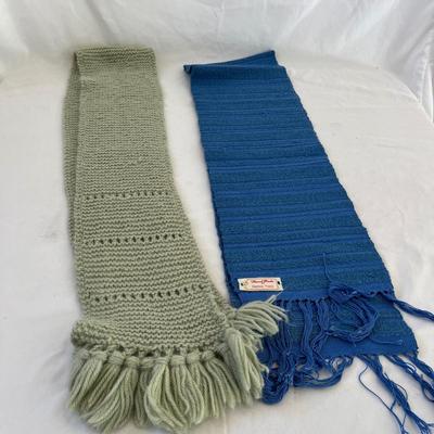 Collection of Purses, Scarves & Wool Hats (L-MG)