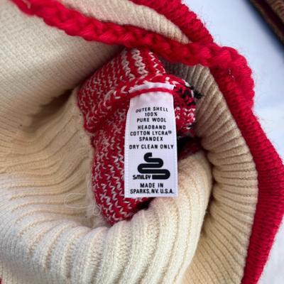 Collection of Purses, Scarves & Wool Hats (L-MG)