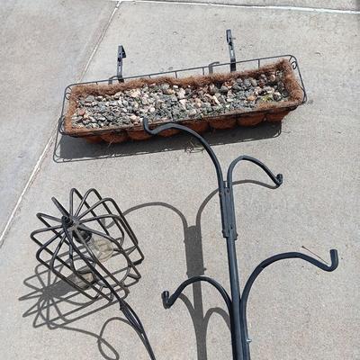 Metal fence mount flowerpot with electric patio light and muti-hooked garden shepherd's hook