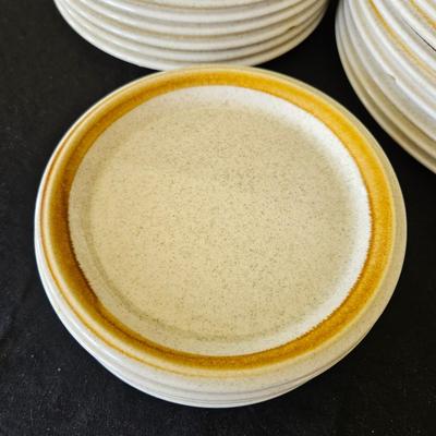 Mikasa Stone Manor Stoneware Set (K-DW)