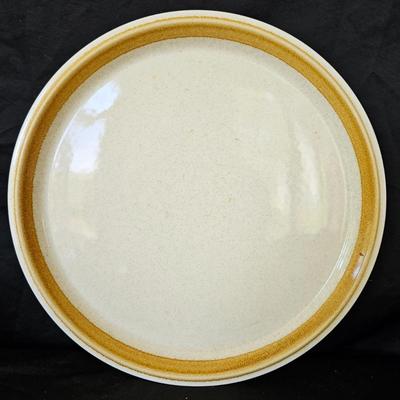 Mikasa Stone Manor Stoneware Set (K-DW)